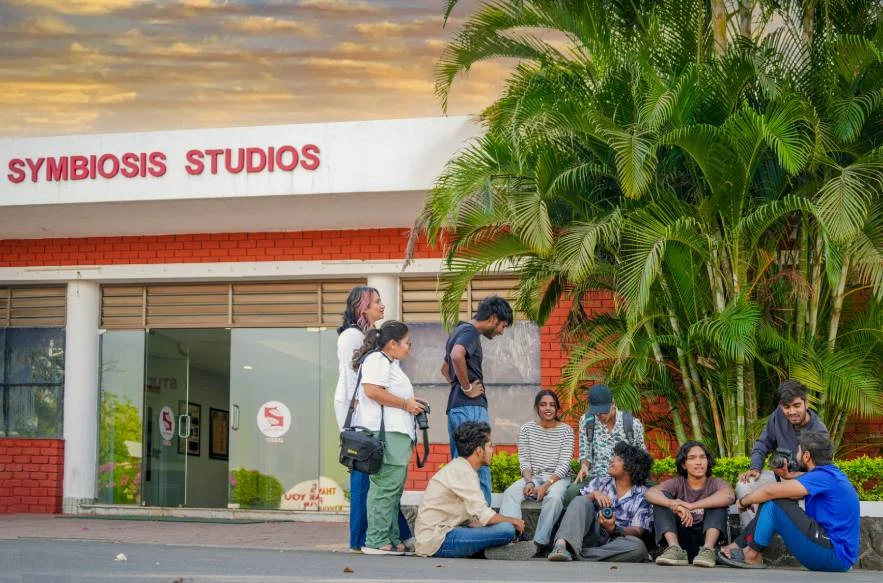 Future of Photography Education in the Digital Age